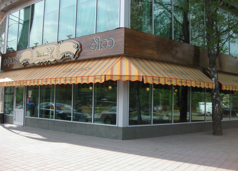 Маркизы для магазина