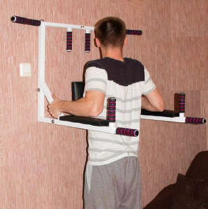 Отмечаем высоту в режиме брусьев