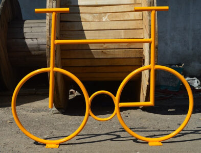 Велопарковка в виде велосипеда