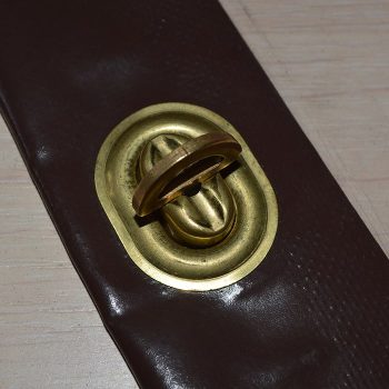 Крепление на поворотных скобах