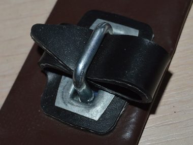 Крепление ПВХ шторы на ремешках