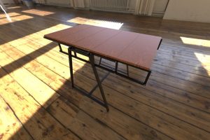 Стол-стеллаж